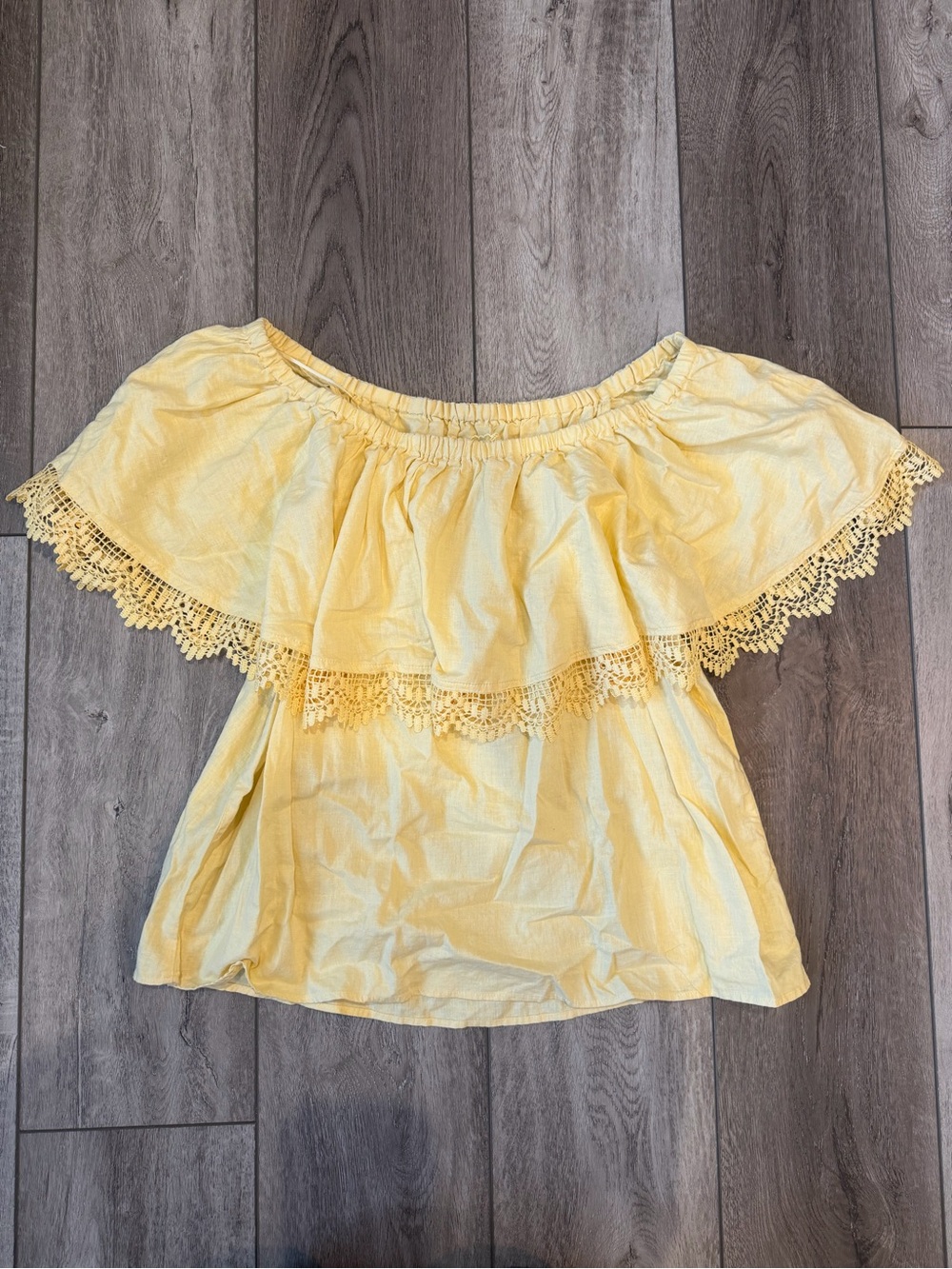 Cupio Pale Yellow Crochet-Trim Off-Shoulder Linen Blouse - Picture 6 of 6
